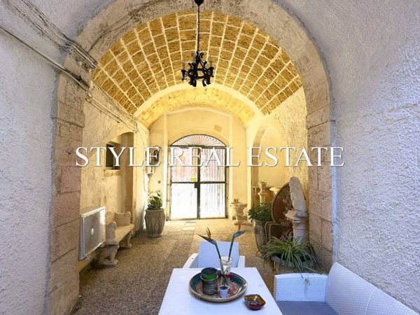 appartamento in vendita a Siracusa in zona Isola Ortigia