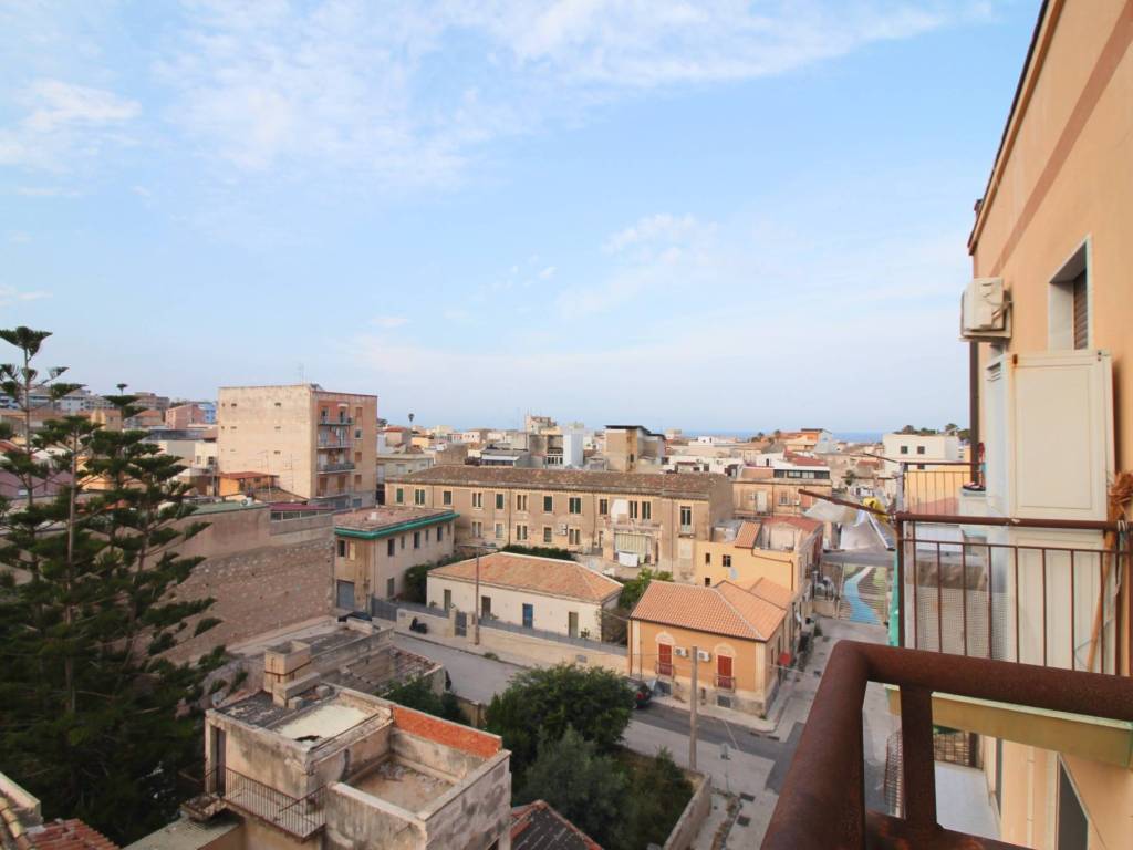 appartamento in vendita a Siracusa in zona Borgata