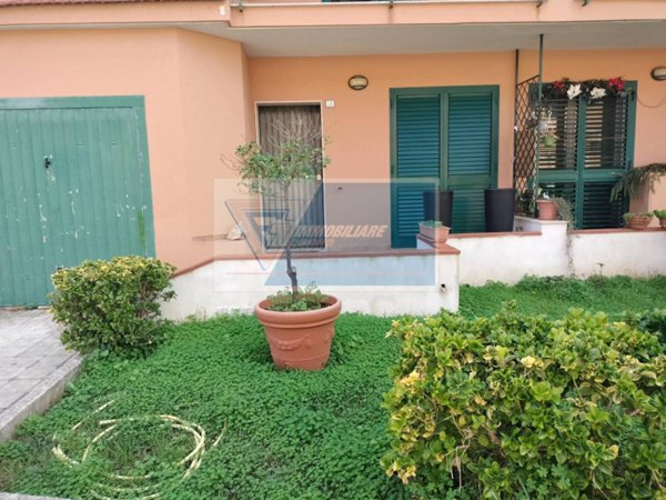 casa indipendente in vendita a Siracusa in zona Borgata