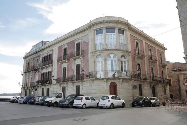 appartamento in vendita a Siracusa in zona Isola Ortigia