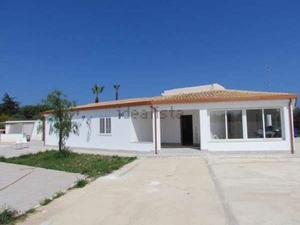 casa indipendente in vendita a Siracusa in zona Ognina