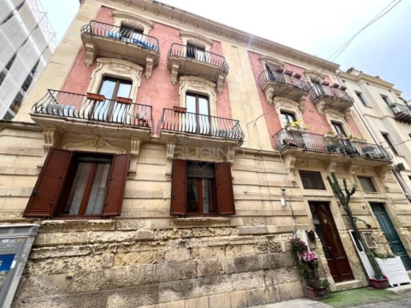 appartamento in vendita a Siracusa in zona Isola Ortigia