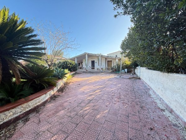 casa indipendente in vendita a Siracusa in zona Isola / Plemmirio