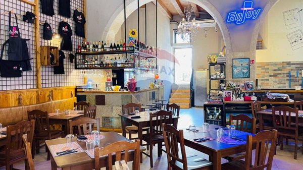 negozio in vendita a Siracusa in zona Grottasanta