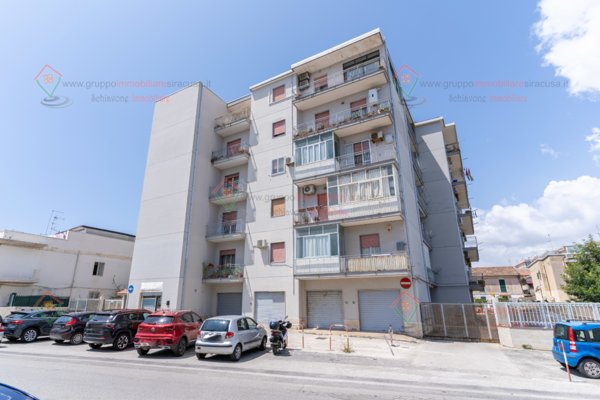 locale di sgombero in vendita a Siracusa