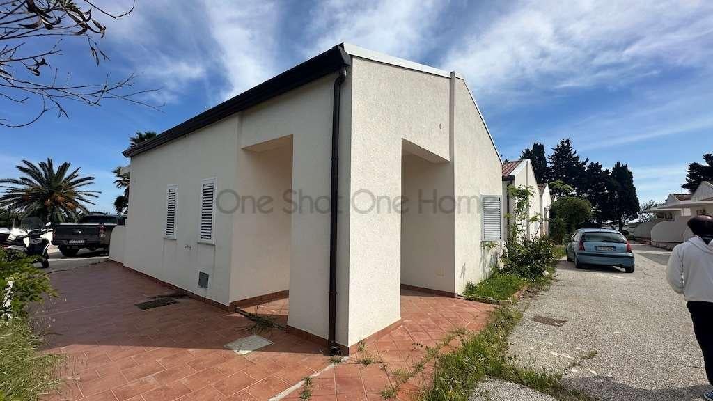 casa indipendente in vendita a Siracusa in zona Arenella