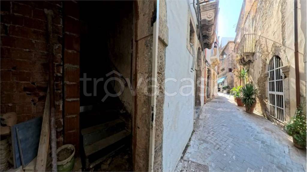 casa indipendente in vendita a Siracusa in zona Isola Ortigia