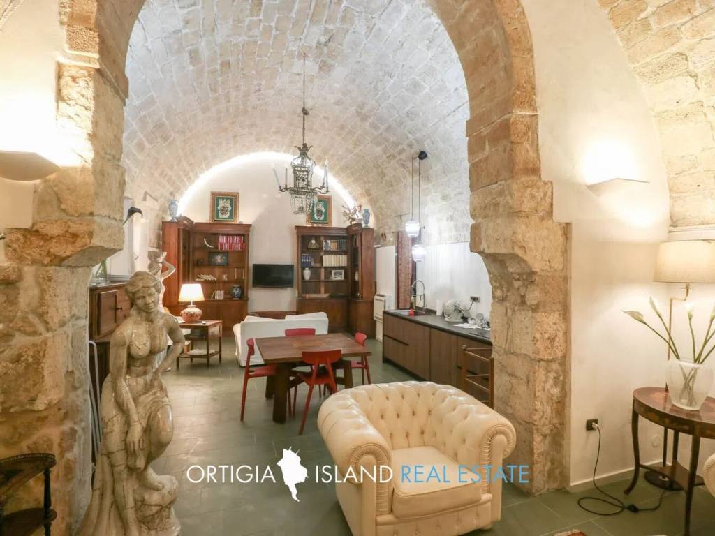 appartamento in vendita a Siracusa in zona Centro Città