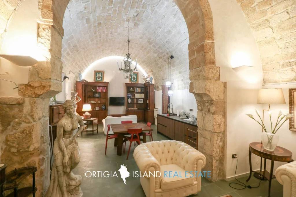 appartamento in vendita a Siracusa in zona Centro Città