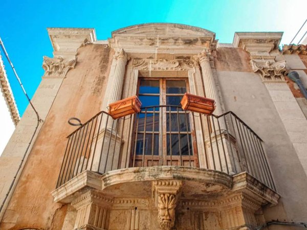 casa indipendente in vendita a Siracusa in zona Isola Ortigia