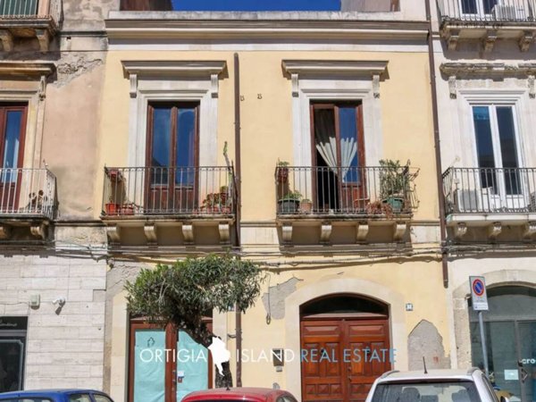 appartamento in vendita a Siracusa in zona Isola Ortigia