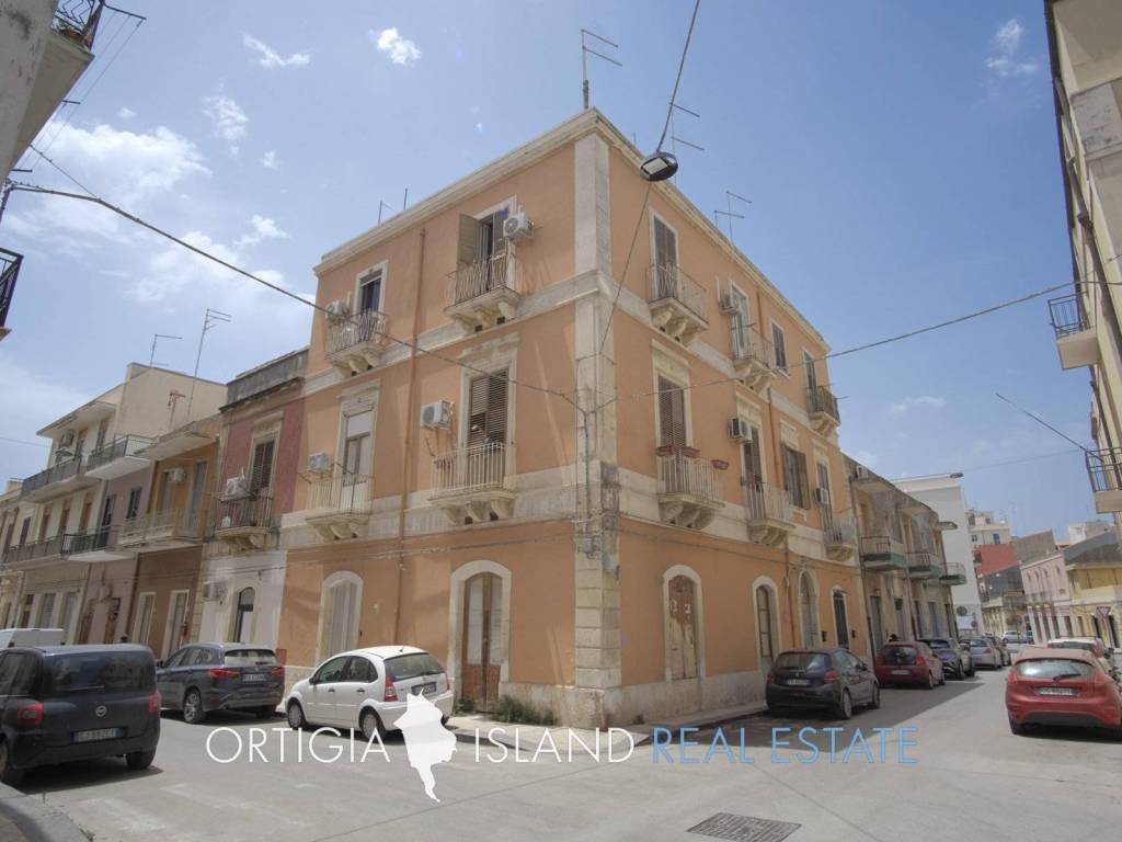appartamento in vendita a Siracusa in zona Borgata