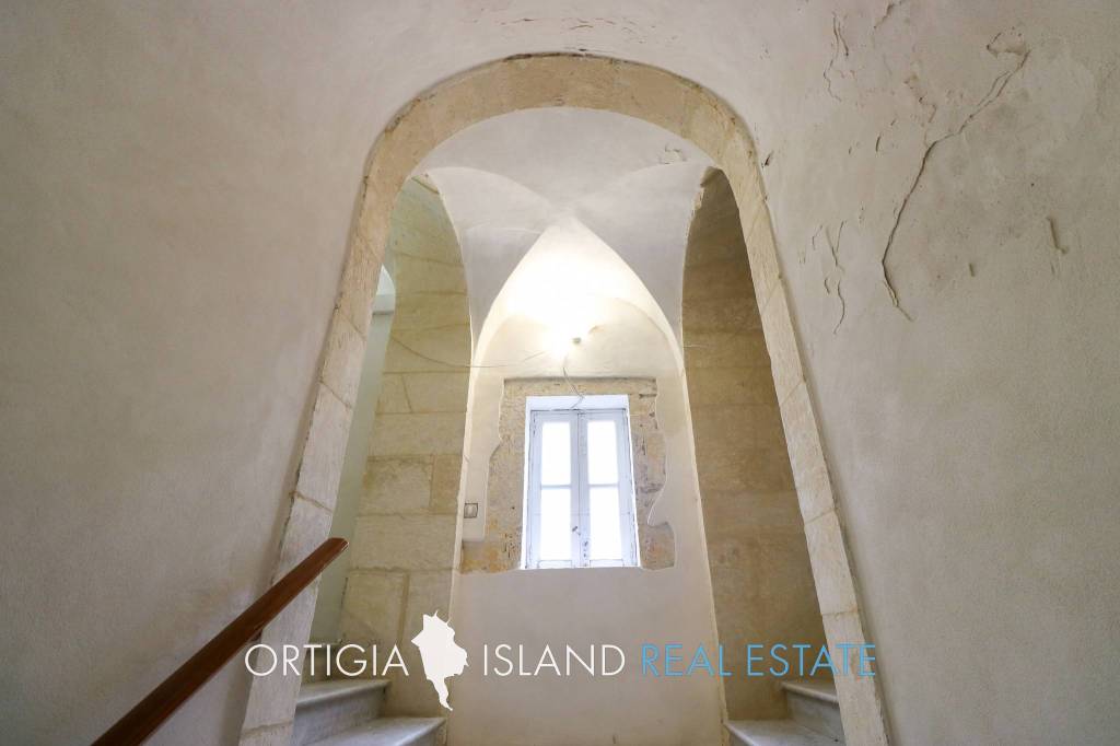appartamento in vendita a Siracusa in zona Isola Ortigia