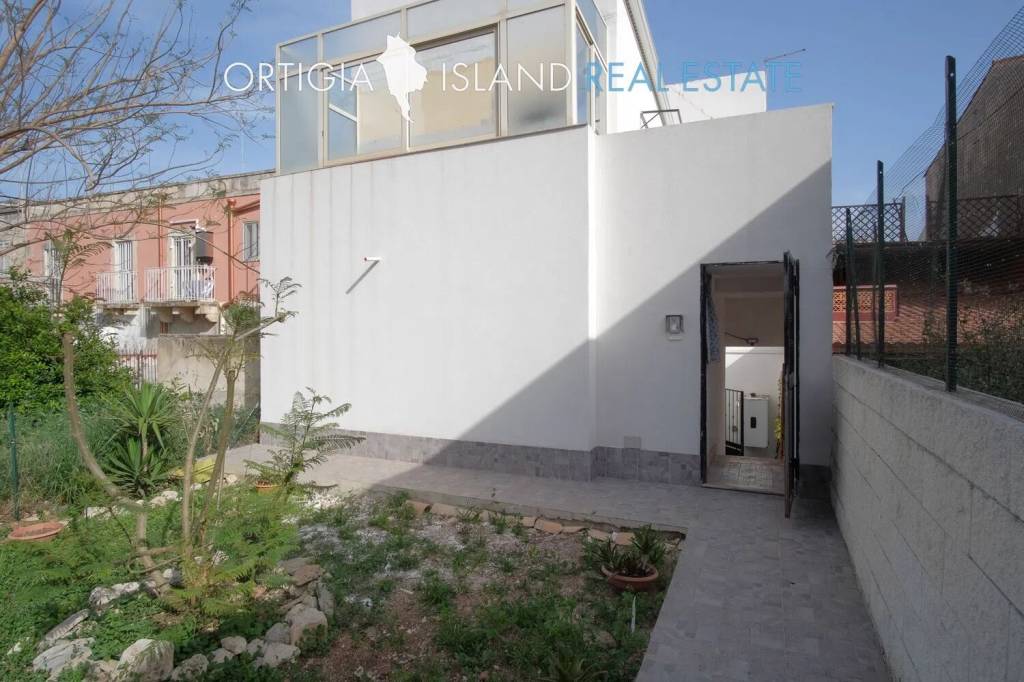 appartamento in vendita a Siracusa in zona Borgata
