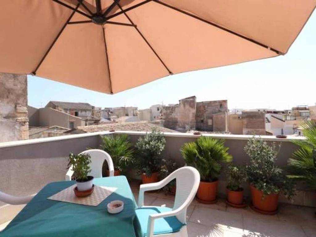 appartamento in vendita a Siracusa in zona Isola Ortigia