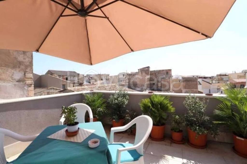 appartamento in vendita a Siracusa in zona Isola Ortigia