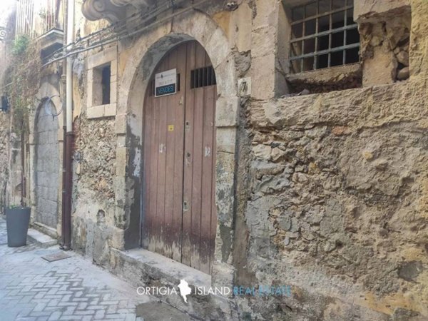 negozio in vendita a Siracusa in zona Belvedere