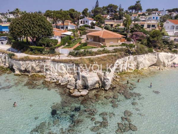 casa indipendente in vendita a Siracusa in zona Fontane Bianche