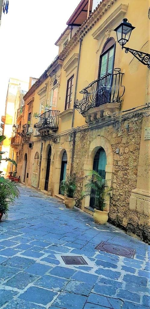 appartamento in vendita a Siracusa in zona Isola Ortigia