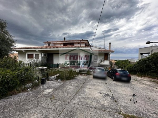 casa indipendente in vendita a Siracusa in zona Belvedere