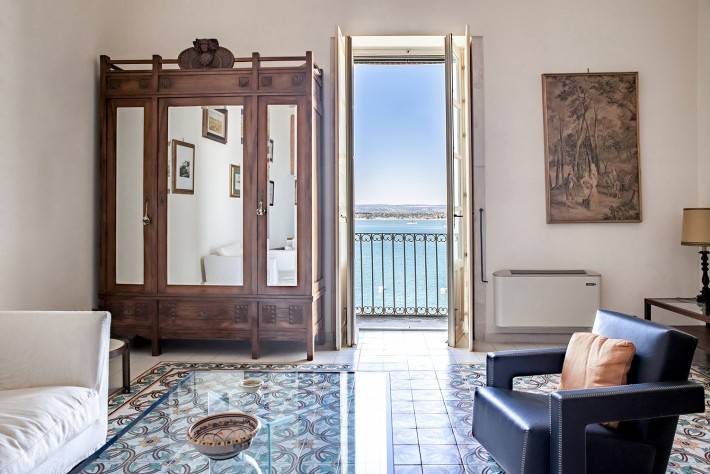 appartamento in vendita a Siracusa in zona Isola Ortigia