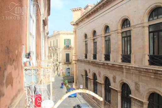 appartamento in vendita a Siracusa in zona Isola Ortigia