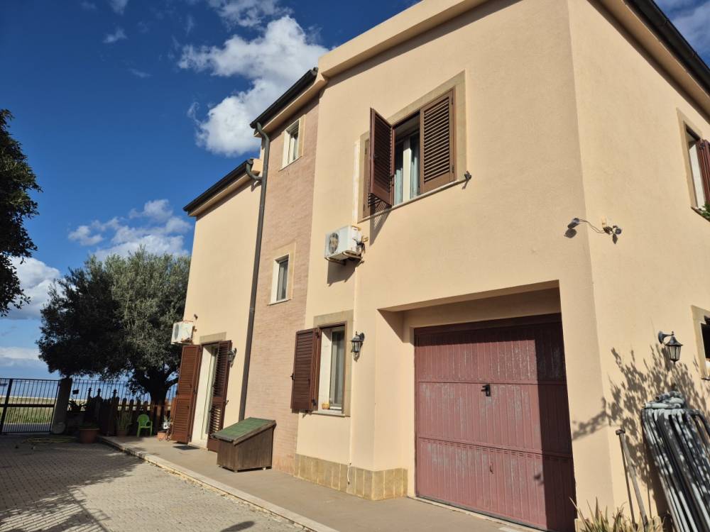 casa indipendente in vendita a Siracusa in zona Belvedere