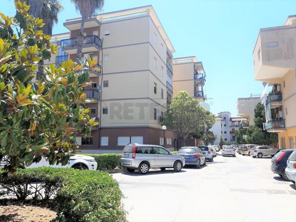 esavano in vendita a Siracusa