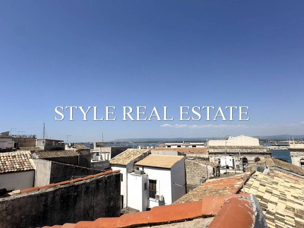 appartamento in vendita a Siracusa in zona Isola / Plemmirio