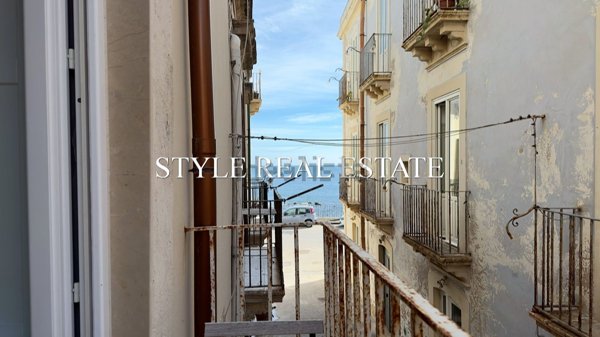 appartamento in vendita a Siracusa in zona Isola Ortigia