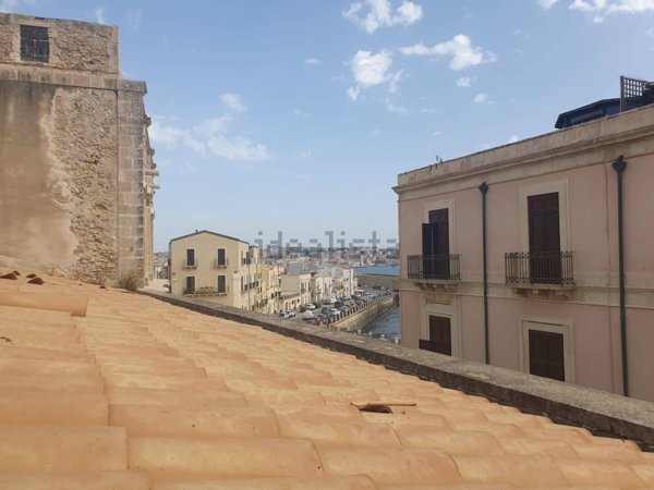 appartamento in vendita a Siracusa in zona Centro Città