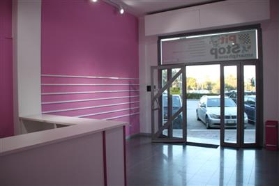 locale commerciale in vendita a Siracusa in zona Scala Greca
