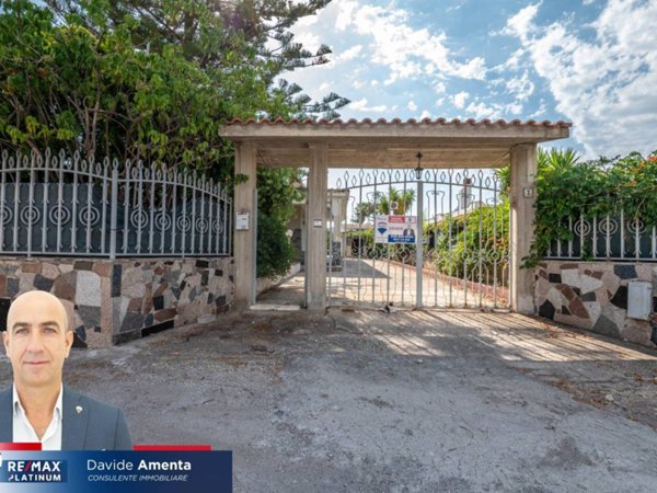casa indipendente in vendita a Siracusa in zona Isola / Plemmirio