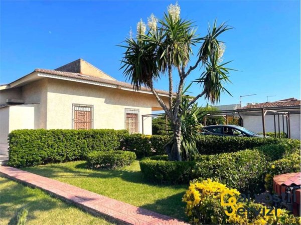 casa indipendente in vendita a Siracusa in zona Arenella