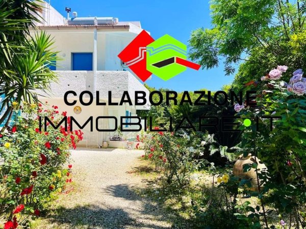 casa indipendente in vendita a Siracusa in zona Fontane Bianche