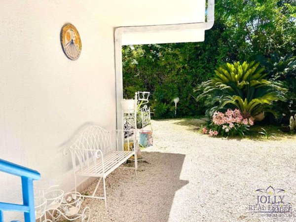 casa indipendente in vendita a Siracusa in zona Fontane Bianche