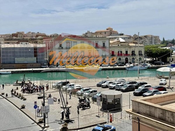 appartamento in vendita a Siracusa in zona Centro Città