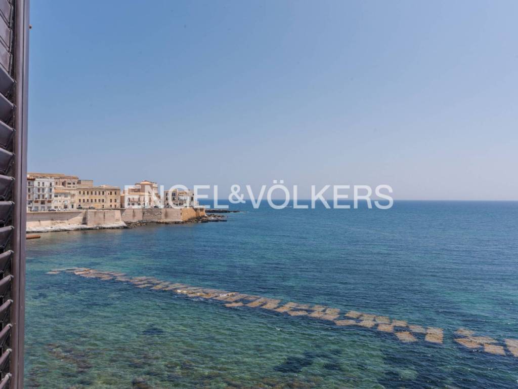 appartamento in vendita a Siracusa in zona Isola Ortigia