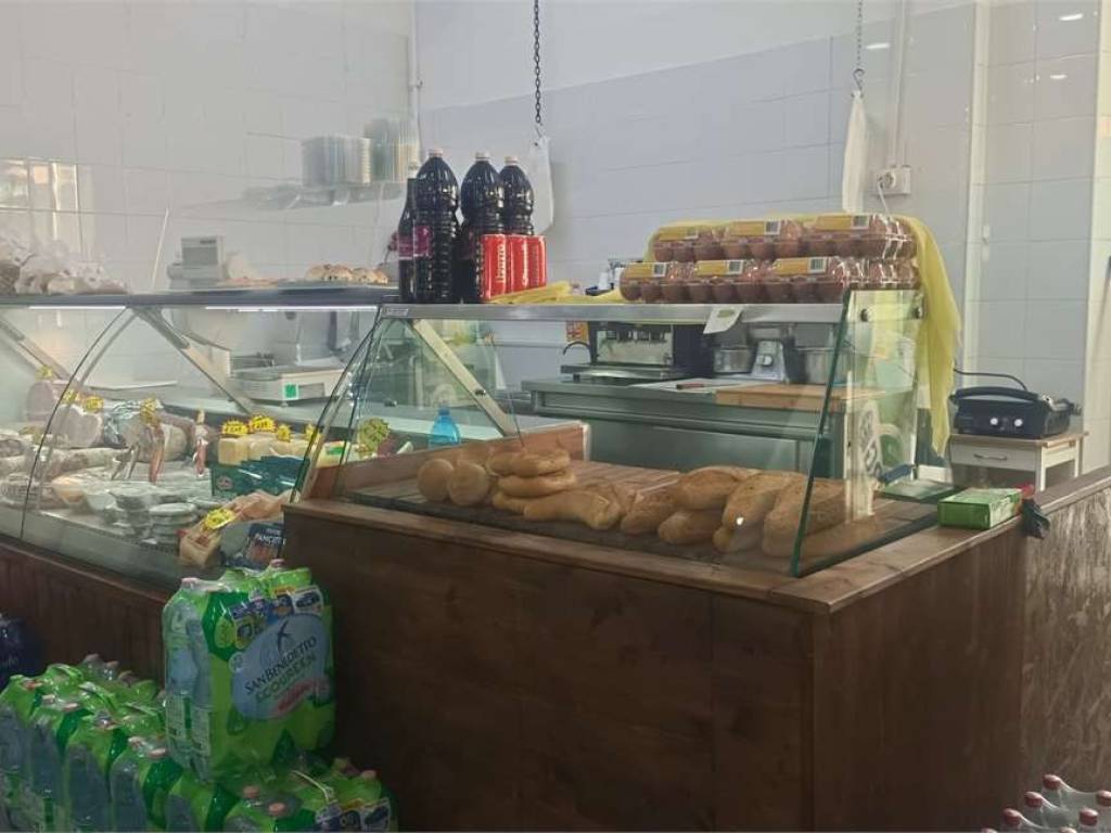 negozio in vendita a Siracusa