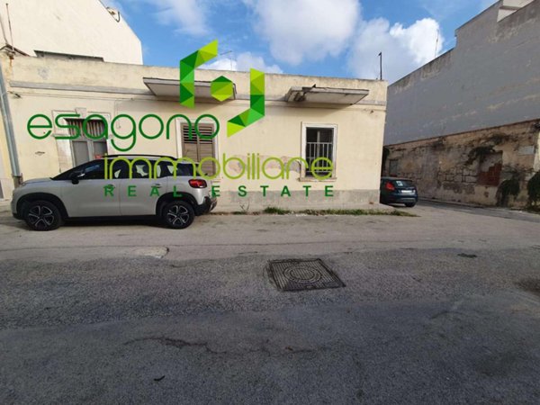 appartamento in vendita a Siracusa in zona Grottasanta