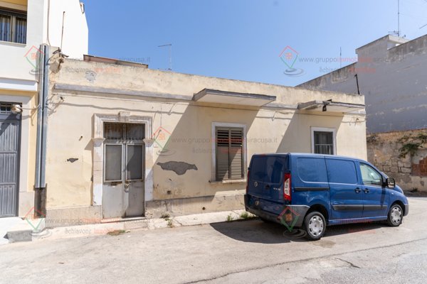 casa indipendente in vendita a Siracusa in zona Grottasanta