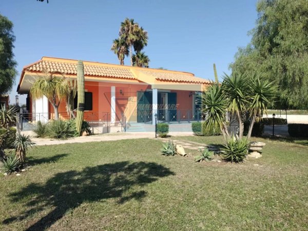 casa indipendente in vendita a Siracusa in zona Isola / Plemmirio