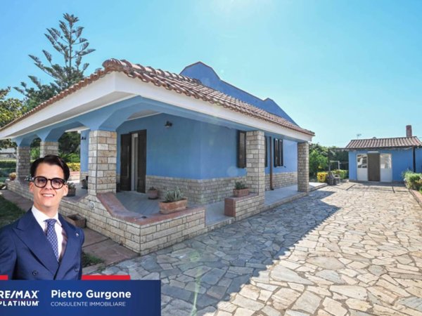 casa indipendente in vendita a Siracusa in zona Fontane Bianche