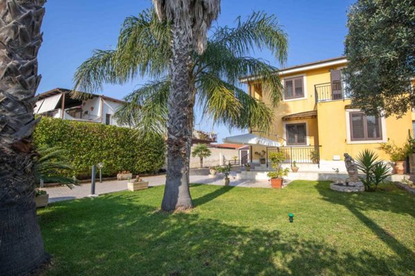 casa indipendente in vendita a Siracusa in zona Centro Città