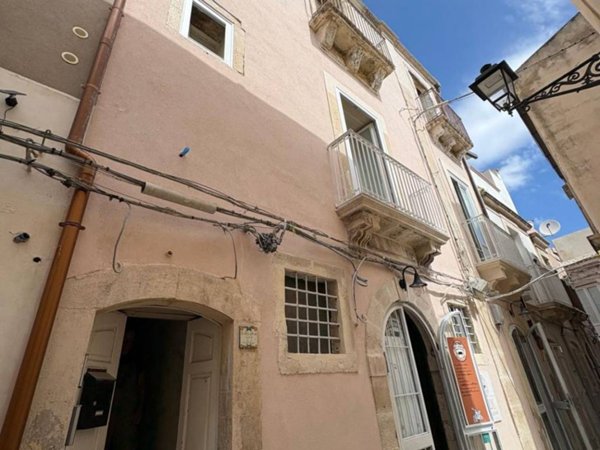 appartamento in vendita a Siracusa in zona Isola Ortigia