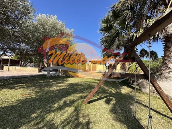 casa indipendente in vendita a Siracusa in zona Arenella