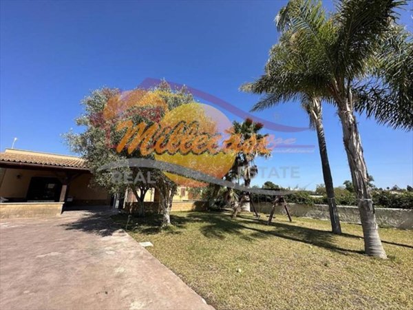 casa indipendente in vendita a Siracusa in zona Arenella