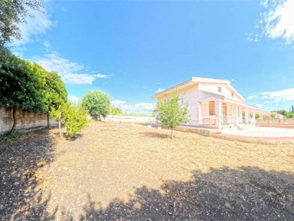casa indipendente in vendita a Siracusa in zona Arenella