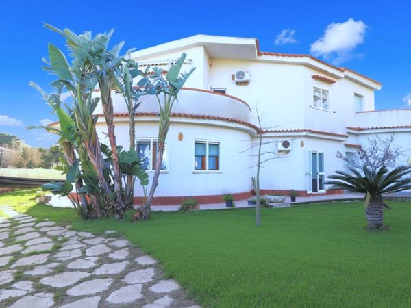 casa indipendente in vendita a Siracusa in zona Isola / Plemmirio