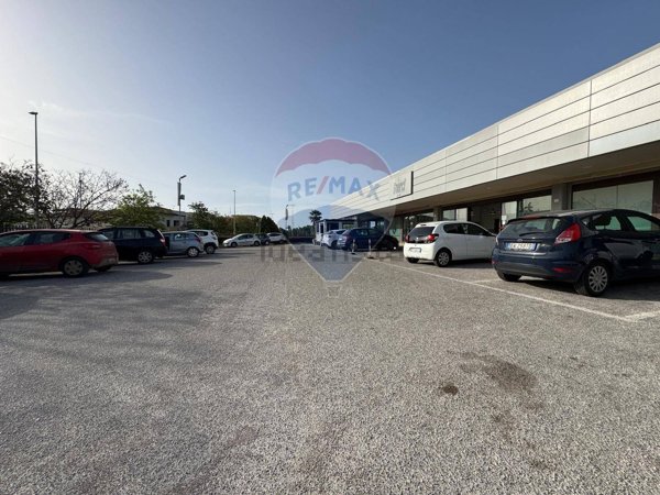negozio in vendita a Siracusa in zona Scala Greca